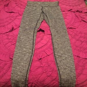 Lululemon wool like tights! Size 6, 28 inch